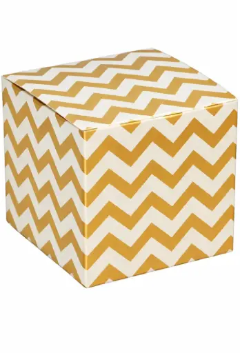 [K777423] Kubus Geschenkdoosjes Wit Zigzag Goud Metallic 8x8x8cm 25stuks 350gr